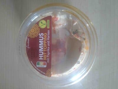 Hummus mit Topping Paprika und Harissa