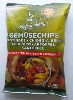 Gemüsechips – Pastinake, Chioggia Beete, lila Süßkartoffel, Kartoffel, schwarzer Pfeffer & Meersalz