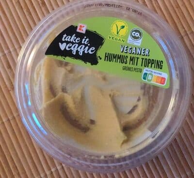 Hummus mit Topping Grünes Pesto