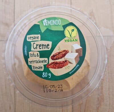 vegane Creme -Tofu & getrocknete Tomaten