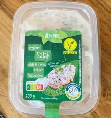 Veganer Salat n. A. eines Kräuter Fleischsalats