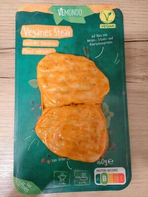 Veganes Steak pikant mariniert