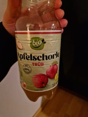 Bio-Apfelschorle trüb