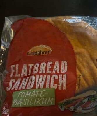 Flatbread-Sandwich - Tomate-Basilikum