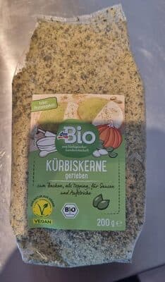 Kürbiskerne gerieben