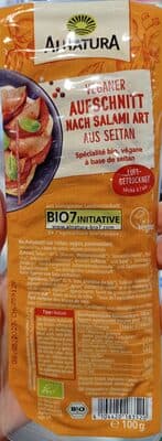 Veganer Aufschnitt nach salami art aus seitan