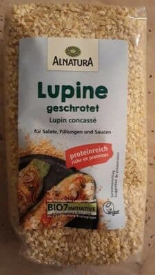 Lupine geschrotet