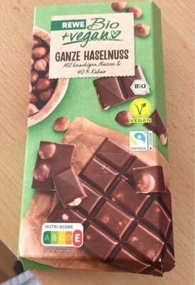 Ganze Haselnuss vegan Schokolade
